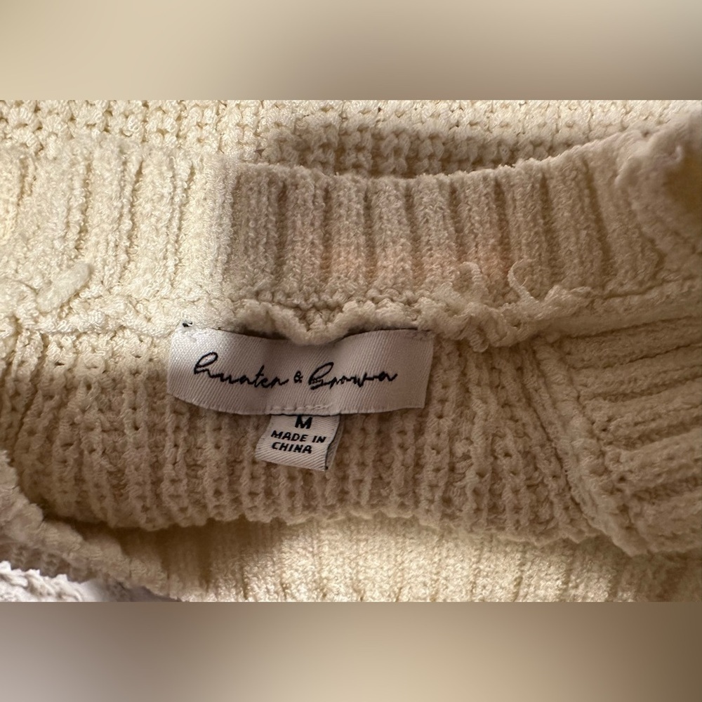 Hunter & Brown Cream Acrylic Halter Knit Crop Top - Picture 6 of 8